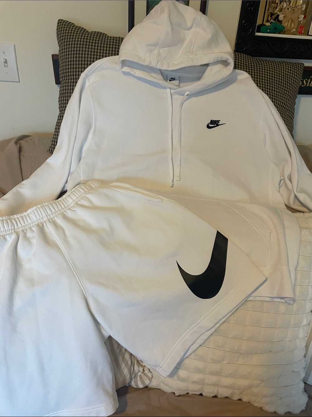 Nike Men’s Hoodie and shorts- L Hoodie Med shorts